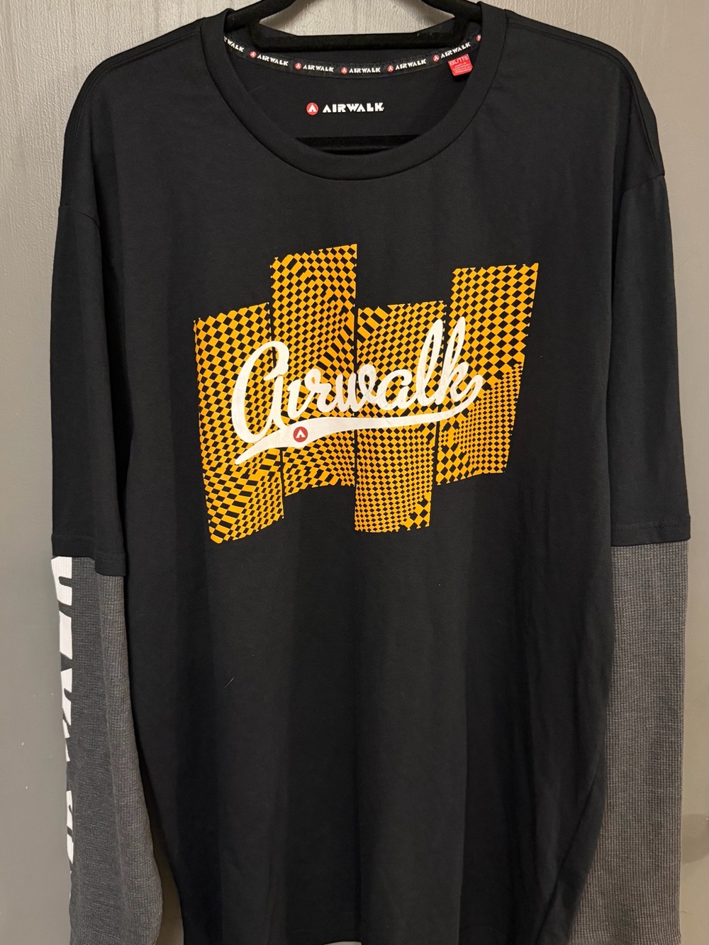 Airwalk Black Long-Sleeve XXL Tee with Yellow Graphic and Gray Sleeve Panels